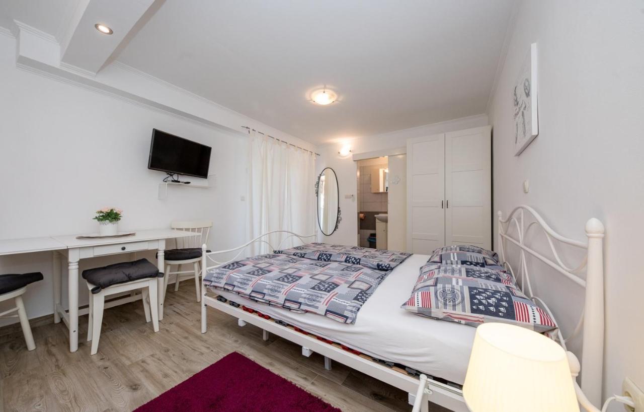 Apartments Makaus Супетарська Драґа Екстер'єр фото